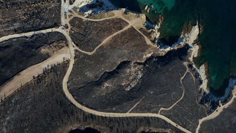 Çeşme'de yanan orman alanı havadan görüntülendi - Resim: 8